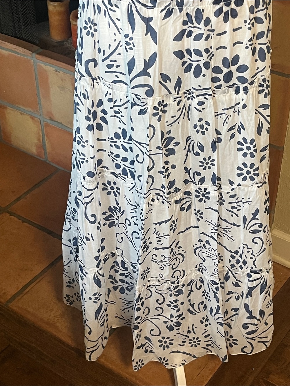 Lauren Ralph Lauren Blue/White Floral Cotton Voile Tiered Maxi Dress, size 16 - Picture 3 of 9